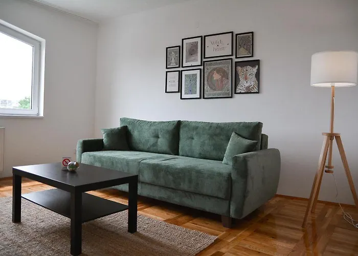 Crown Apartment 2